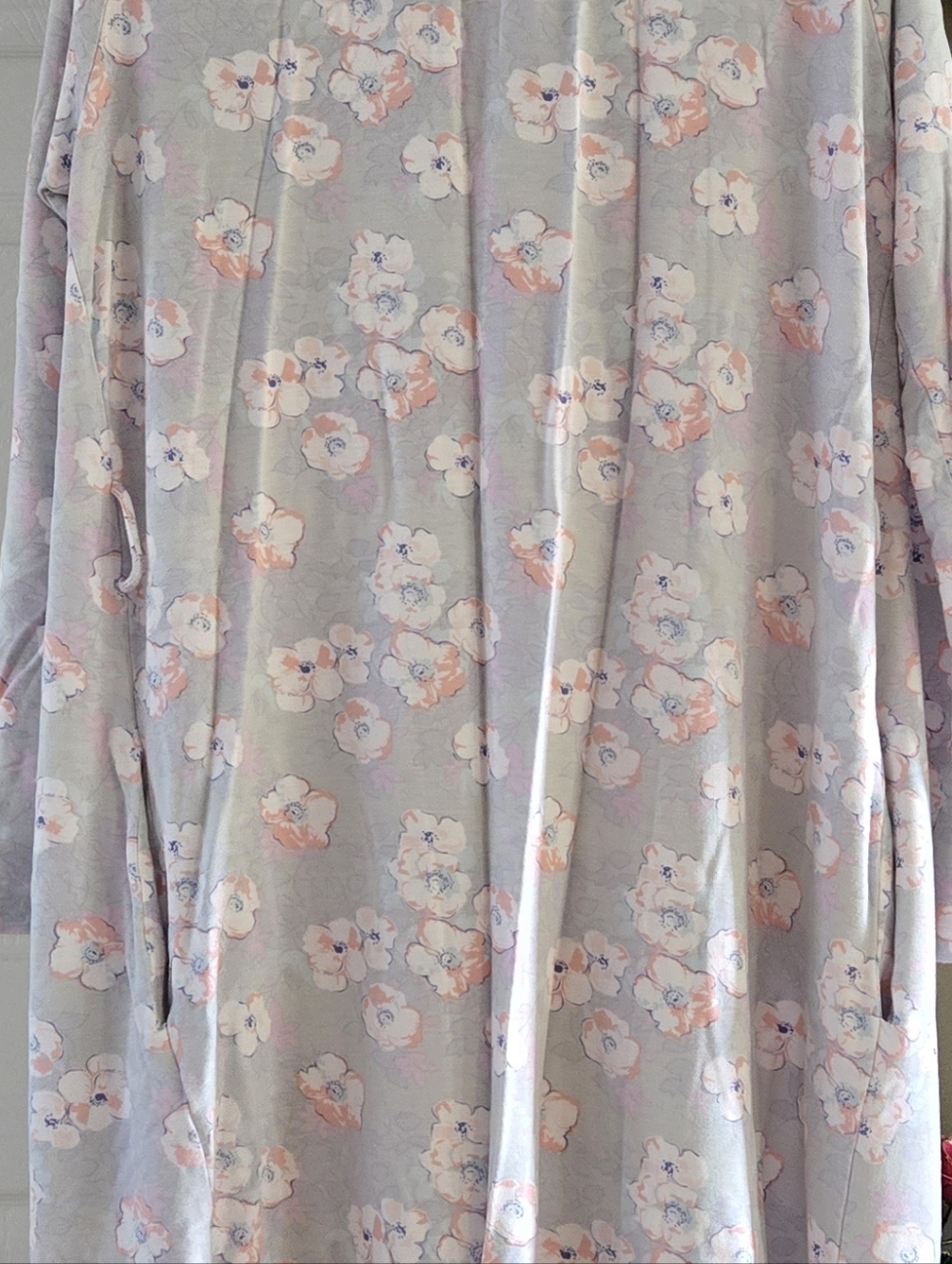 Latched Mama Robe - Picture 3 of 4
